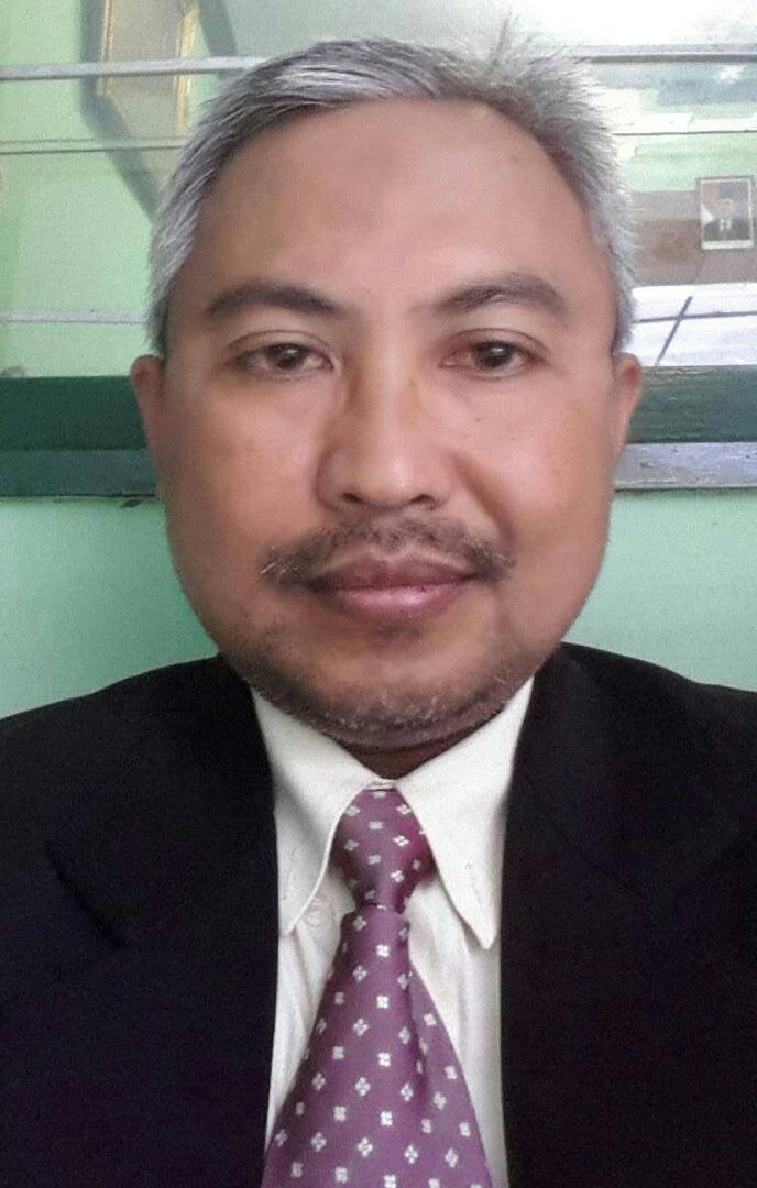 Terlindungi: Awalul Muttaqin, Kepala KUA Kec. Prajekan Bondowoso.